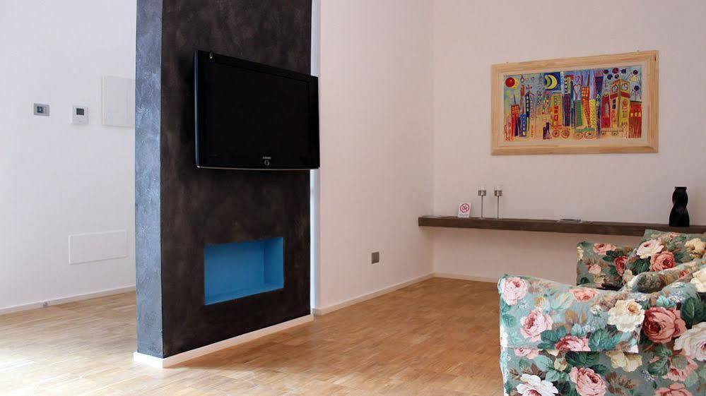 Residenza Domo Apartment Porto SantʼElpidio Екстериор снимка