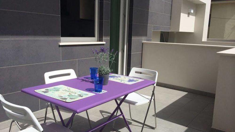 Residenza Domo Apartment Porto SantʼElpidio Екстериор снимка