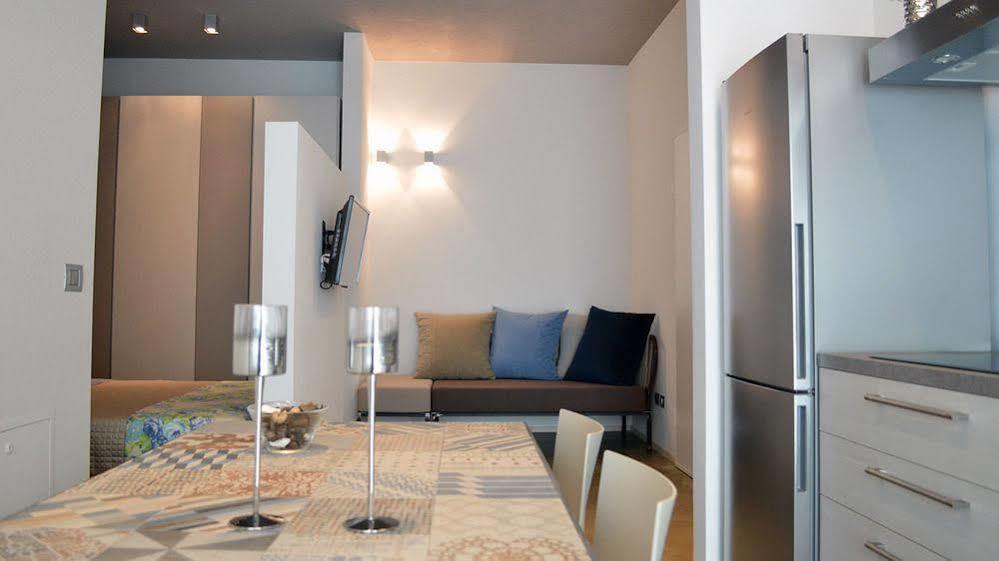 Residenza Domo Apartment Porto SantʼElpidio Екстериор снимка