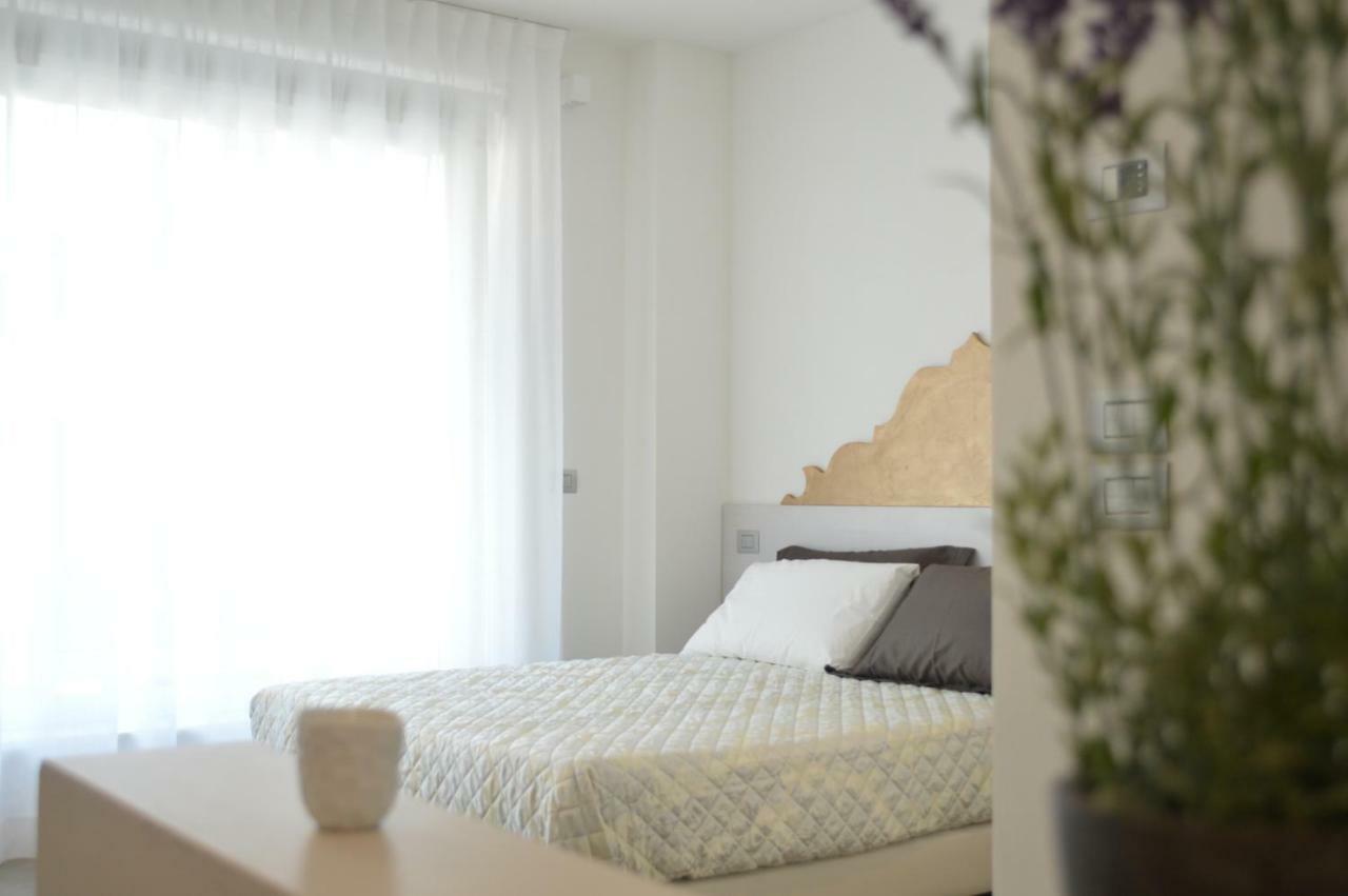 Residenza Domo Apartment Porto SantʼElpidio Екстериор снимка
